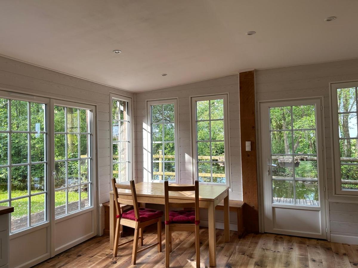 Manerbe La Maison De L'Etang מראה חיצוני תמונה
