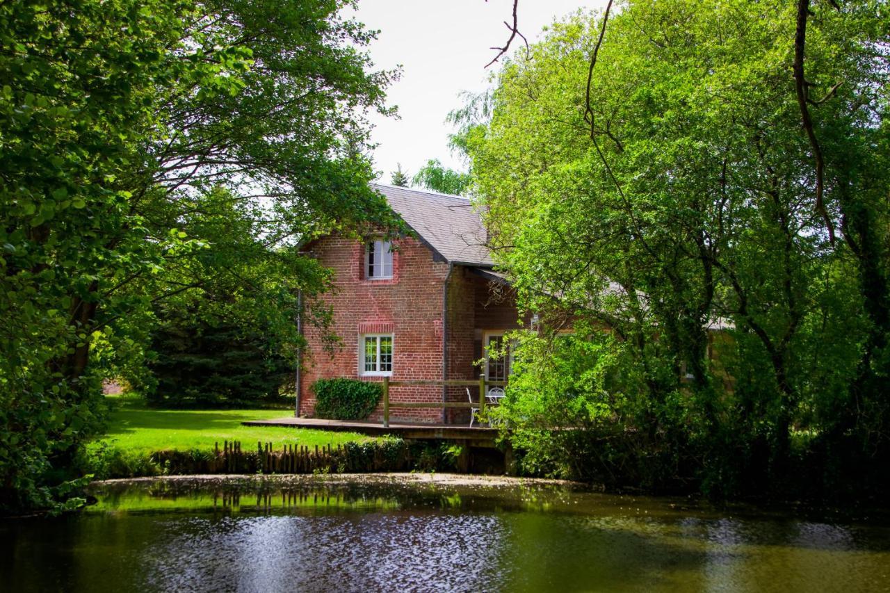 Manerbe La Maison De L'Etang מראה חיצוני תמונה